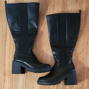 Torrid Knee High Boots 8.5WW